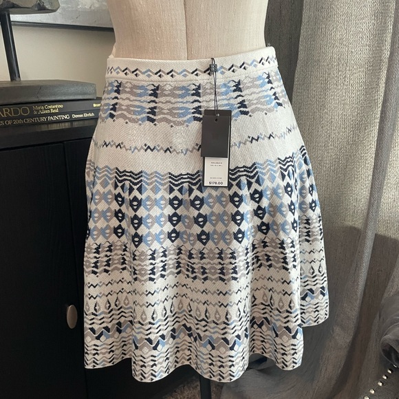 BCBG Karlie knit skirt NWT - Picture 6 of 10